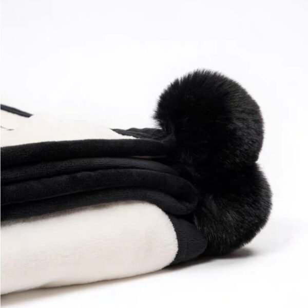 Panda Pengpeng Tai Chi Flannel Warm Fragrant Blanket
