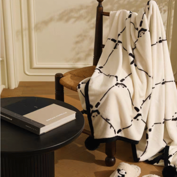 Panda Pengpeng Tai Chi Flannel Warm Fragrant Blanket